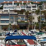 Port Hotel 4*