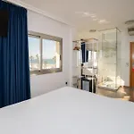 Port Hotel