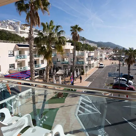 Port Hotel 4*