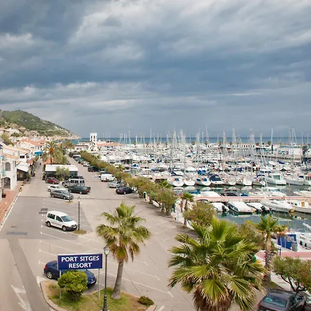 Port Hotel 4*